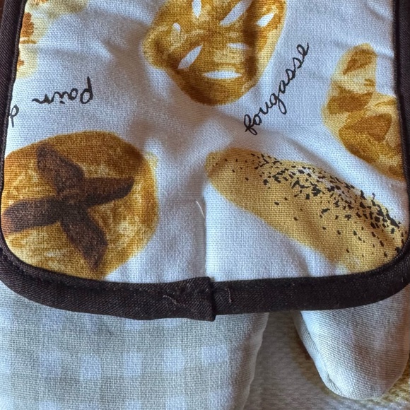 Kate Spade All in Good Taste Collection - Picture 3 of 4